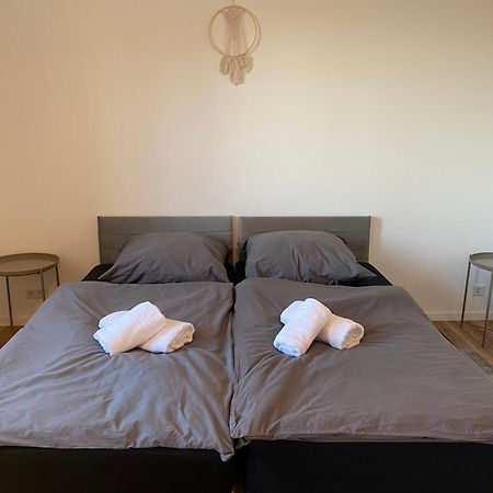 צוויקאו Hochwertige Ferienwohnung Mit 7Qm Balkon, Netflix, Kaffeeautomat, Rainshower Bad מראה חיצוני תמונה