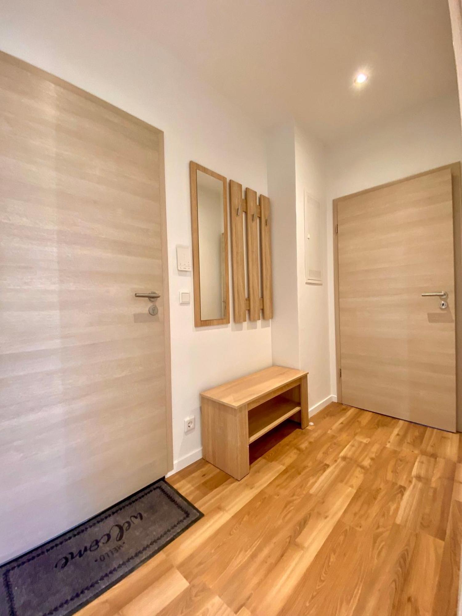 צוויקאו Hochwertige Ferienwohnung Mit 7Qm Balkon, Netflix, Kaffeeautomat, Rainshower Bad מראה חיצוני תמונה