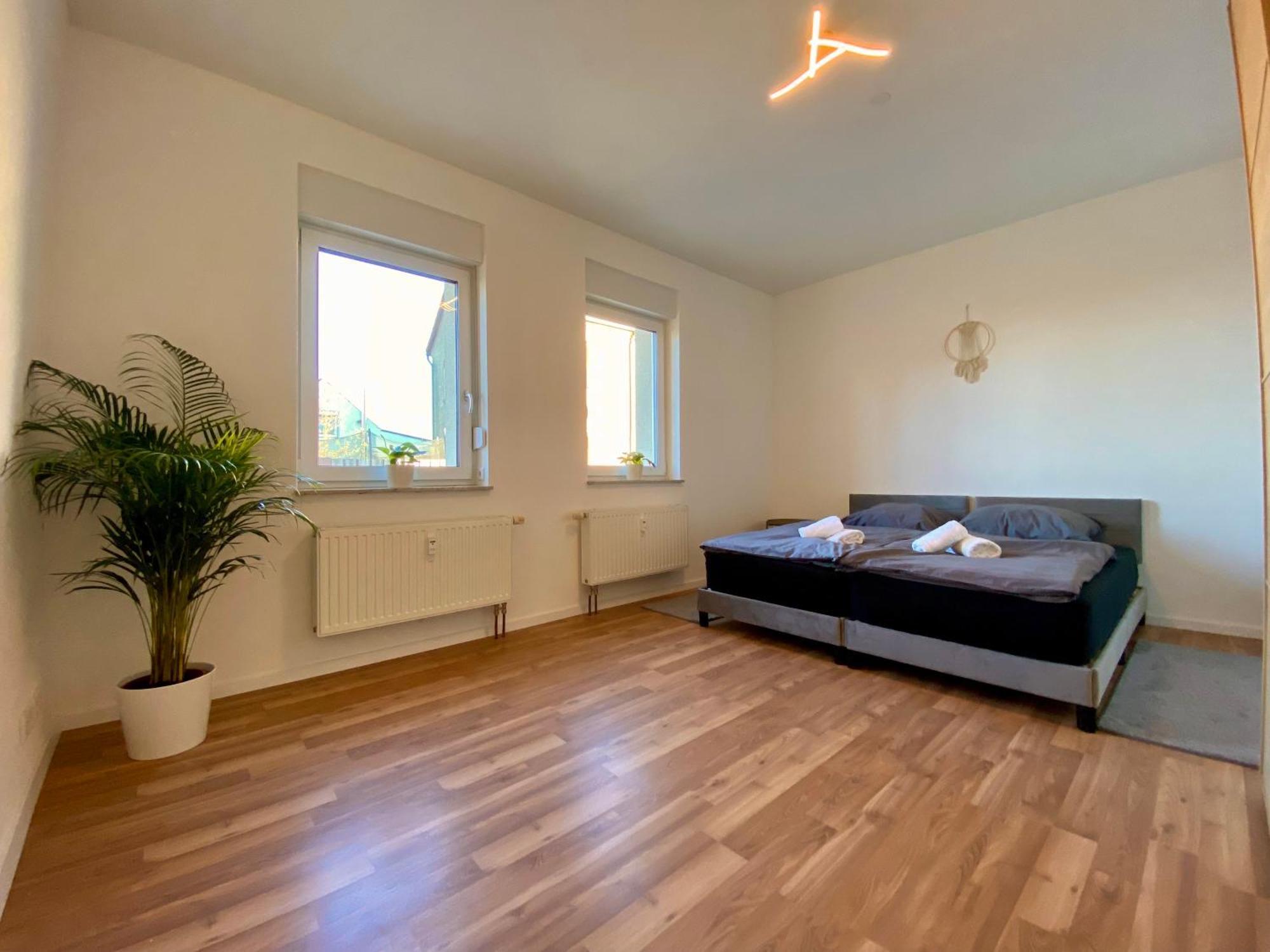 צוויקאו Hochwertige Ferienwohnung Mit 7Qm Balkon, Netflix, Kaffeeautomat, Rainshower Bad מראה חיצוני תמונה