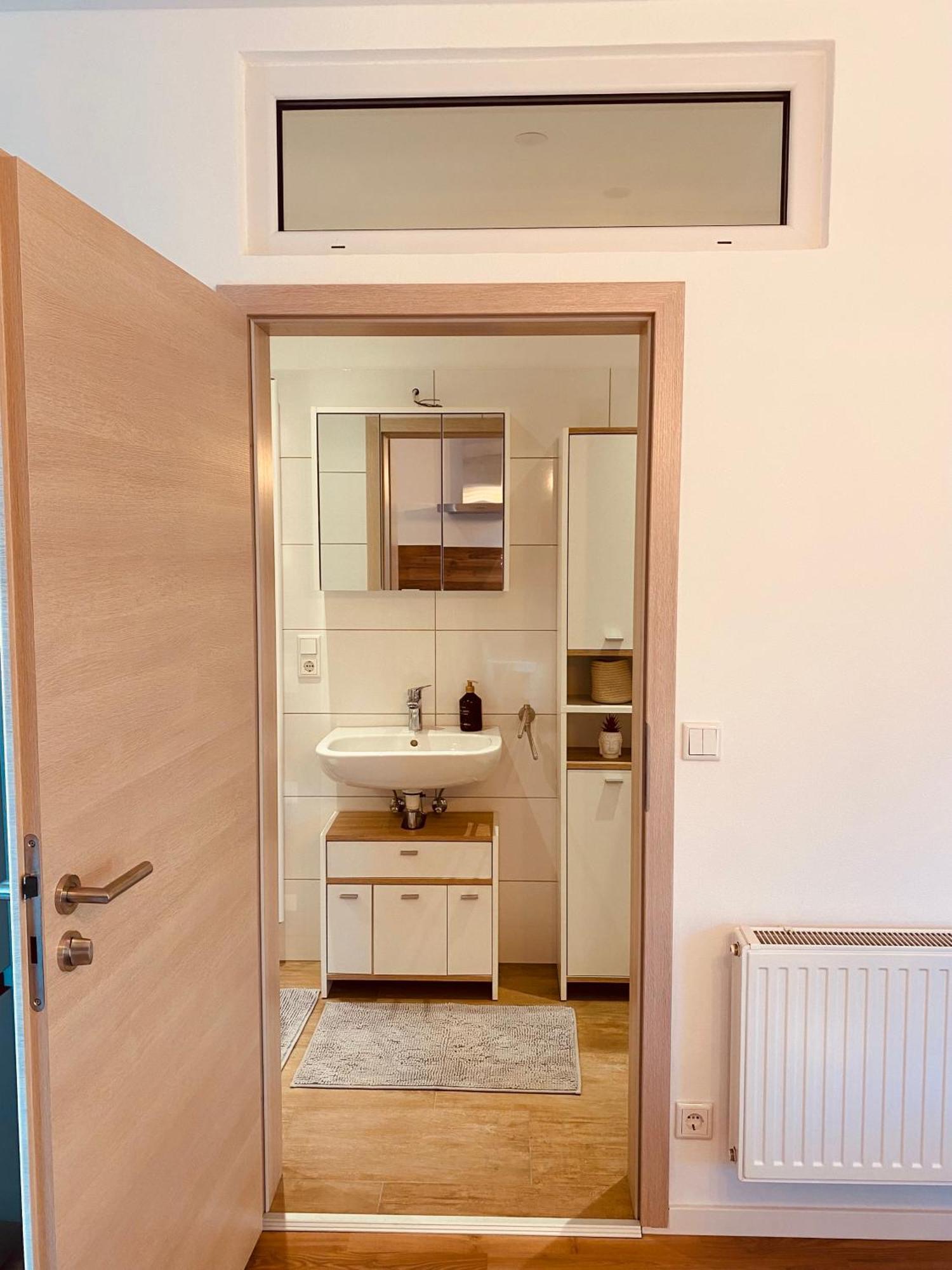 צוויקאו Hochwertige Ferienwohnung Mit 7Qm Balkon, Netflix, Kaffeeautomat, Rainshower Bad מראה חיצוני תמונה