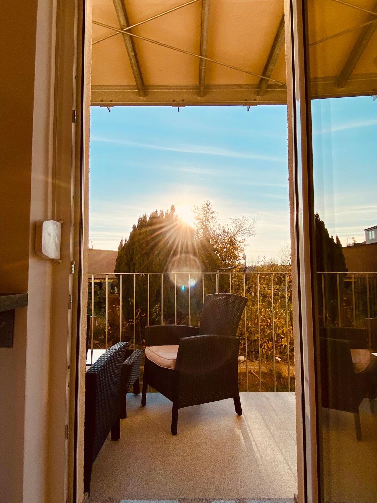 צוויקאו Hochwertige Ferienwohnung Mit 7Qm Balkon, Netflix, Kaffeeautomat, Rainshower Bad מראה חיצוני תמונה
